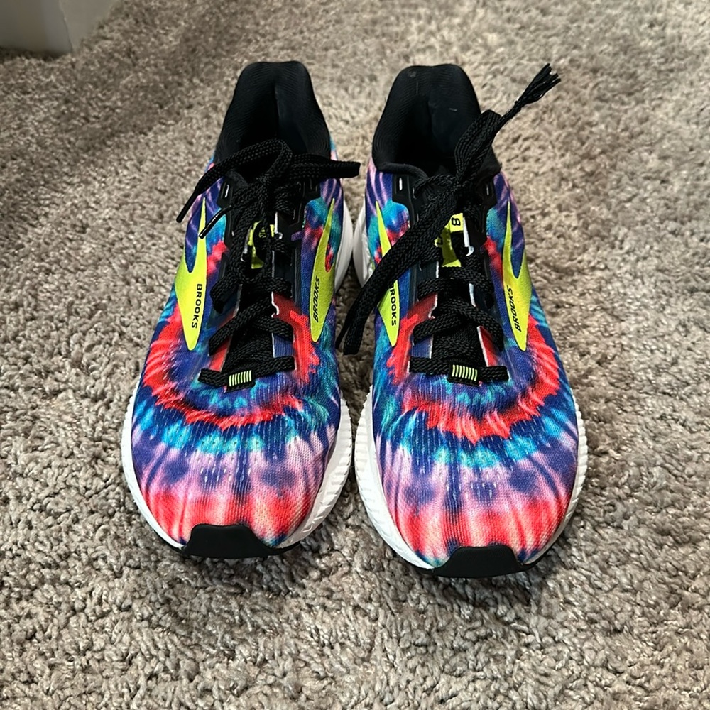 Brooks Launch 8